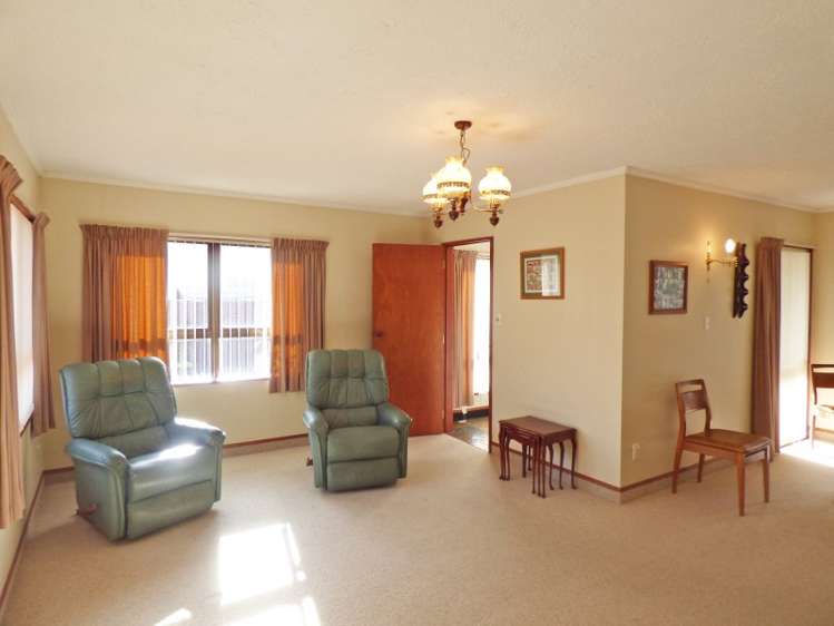 2/14 Avondale Road Taradale_8