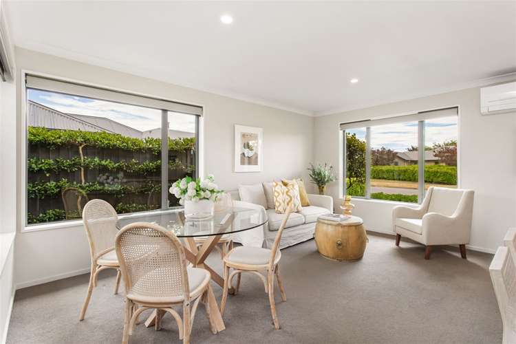 21 Somerville Crescent Aidanfield_3