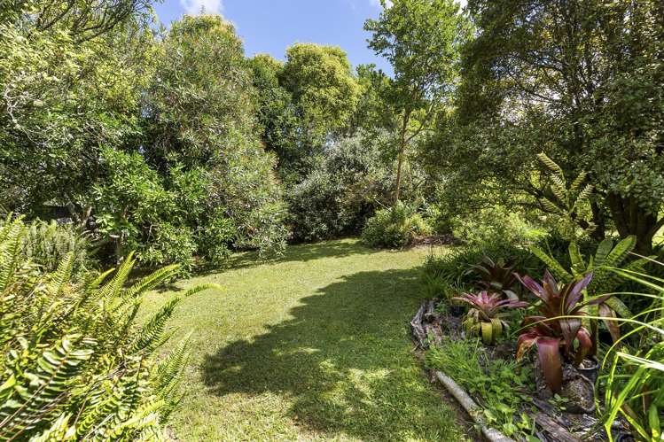 221-223 Queens Road Panmure_16