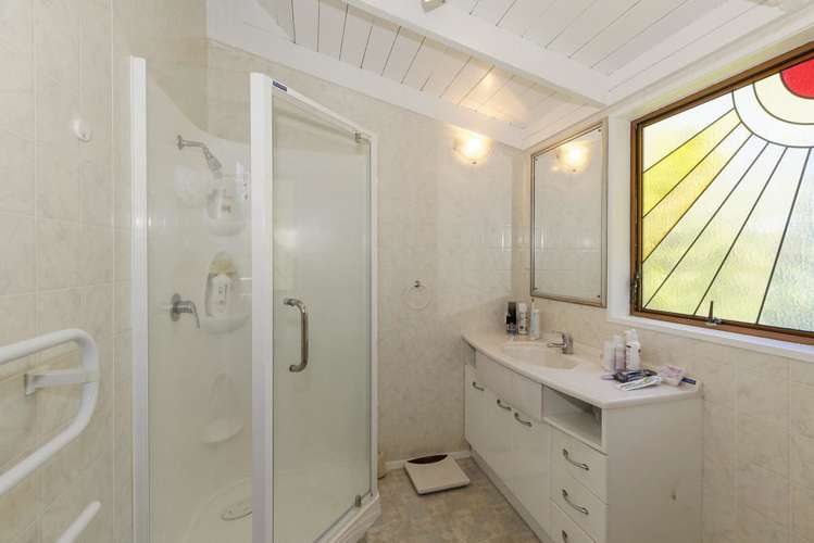 21 Wairata Place Te Atatu South_12