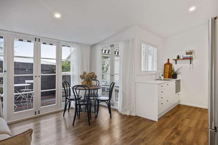 251a Courtenay Street Strandon_11