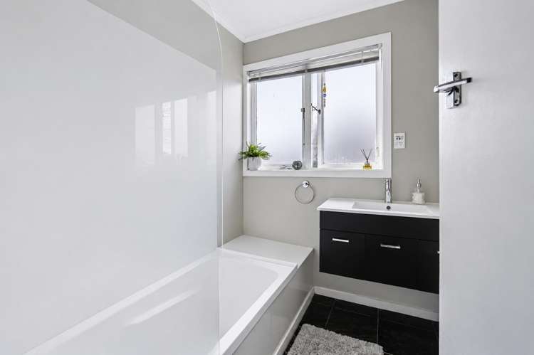 8 Pacey Avenue_2