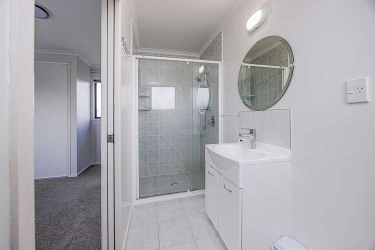 18 Pitt Avenue Clendon Park_19