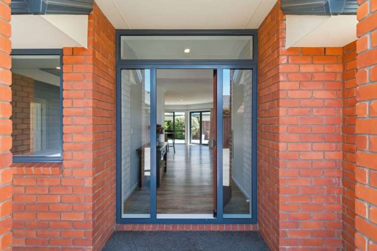 278 Southfield Drive Lincoln_28