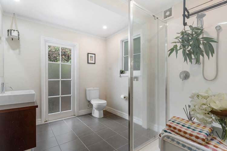 2 Seaview Avenue Northcote_12
