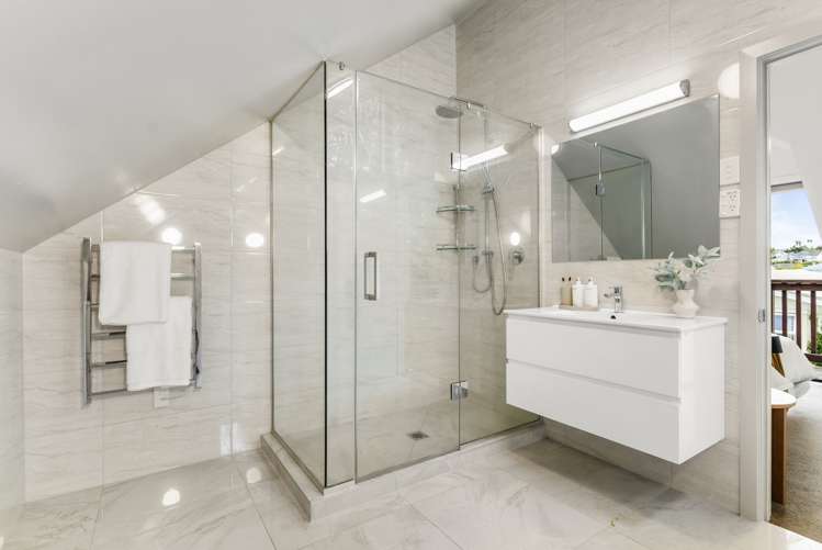 2/49 Mozeley Avenue_4