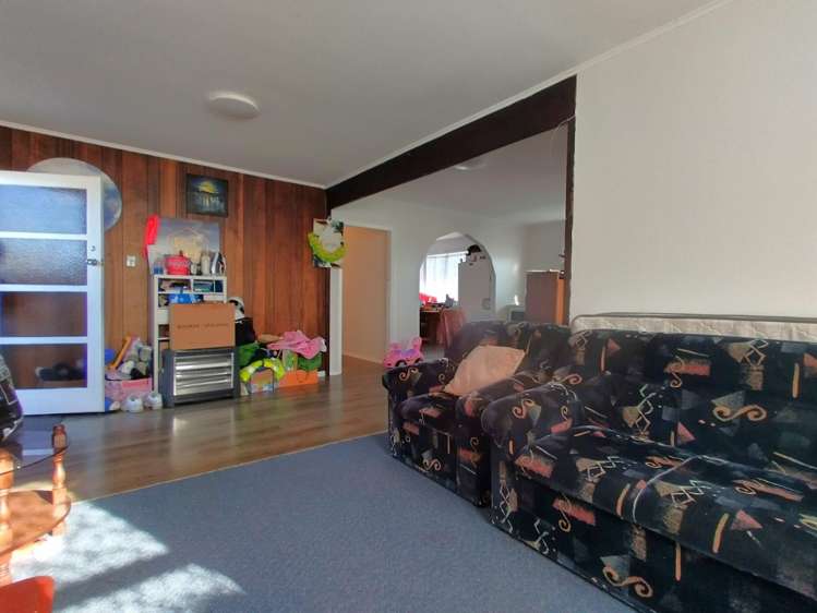 63 Driver Crescent Cannons Creek_10
