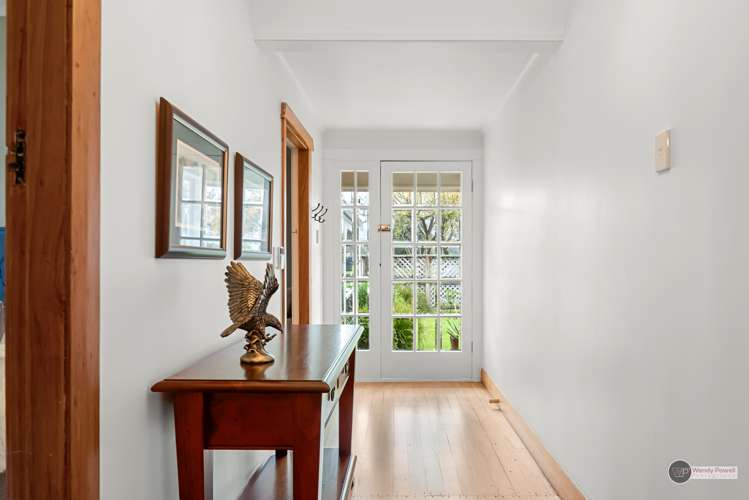 10 Kauri Street Miramar_10