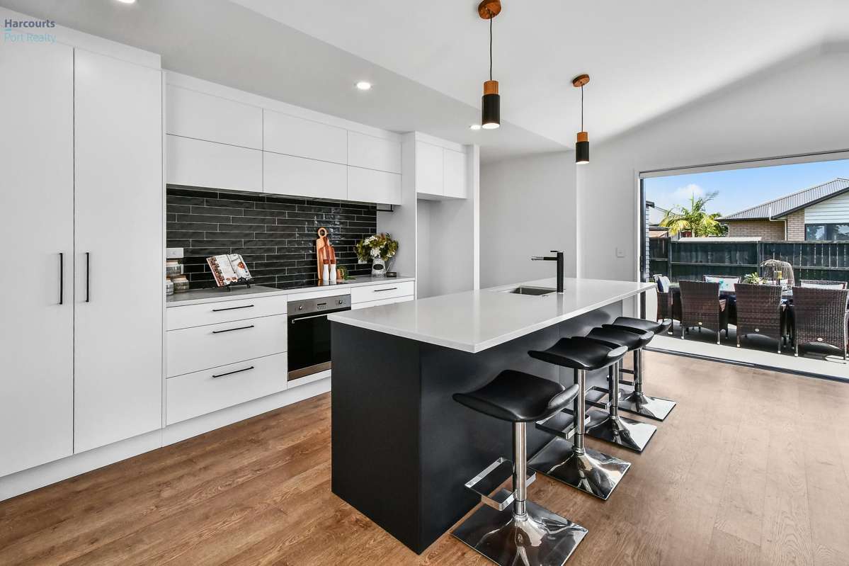 183 Victoria Street West_5