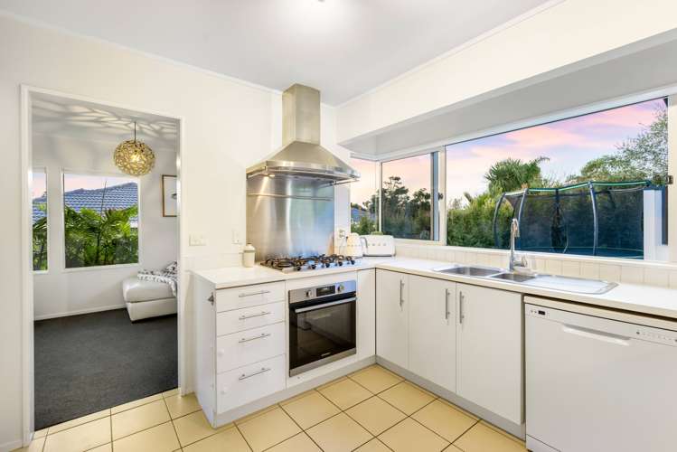 25 Esther Place Red Beach_10