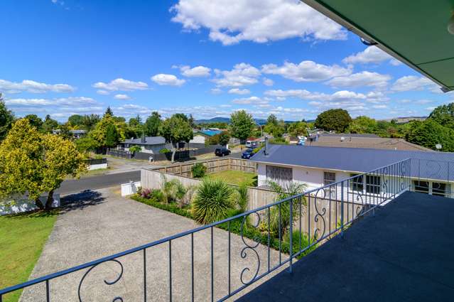 34 Joanne Crescent Pukehangi_1