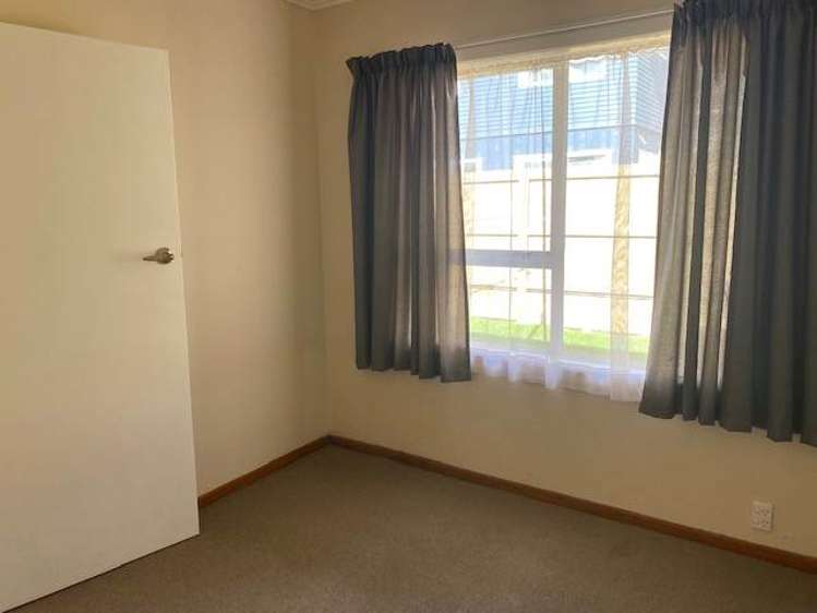 2/10 Olympic Place Papakura_9