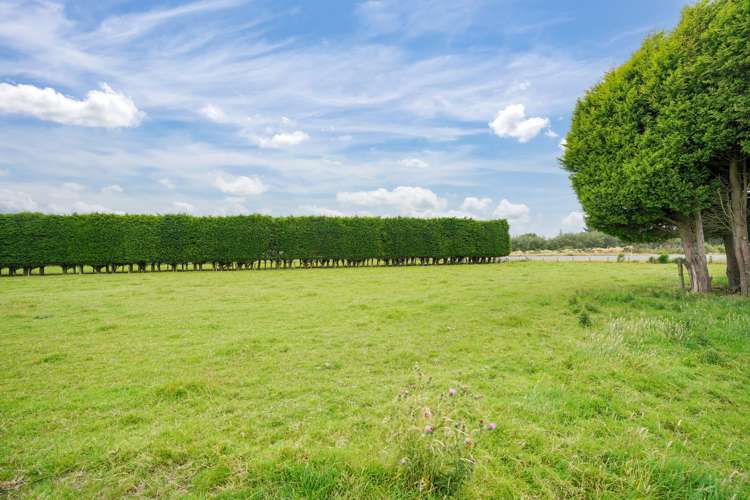 265 Bay Road West Plains_21