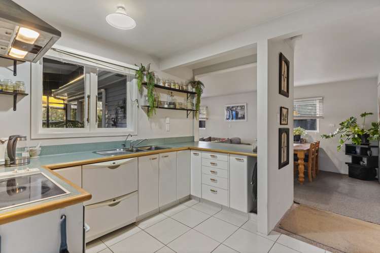 17 Ranui Station Road Ranui_12