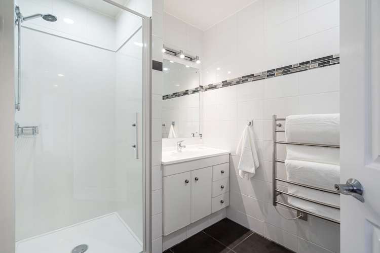 8 Garden Lane Torbay_16