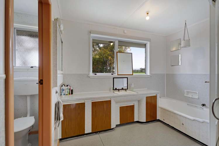 1634 Mountain Road Inglewood_16
