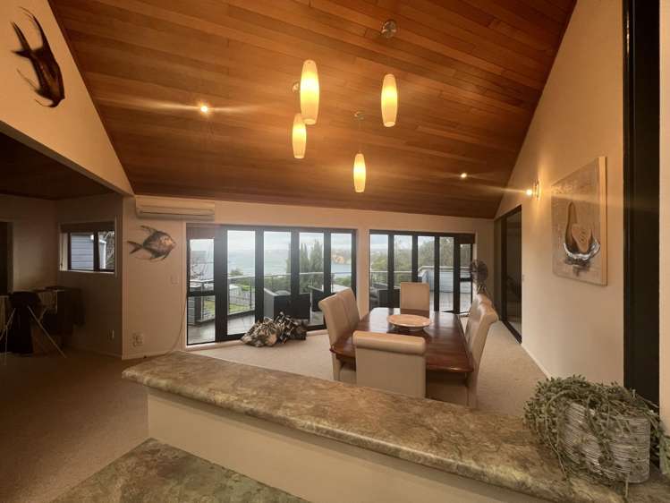 65 Roberts Road Matakatia Bay_5