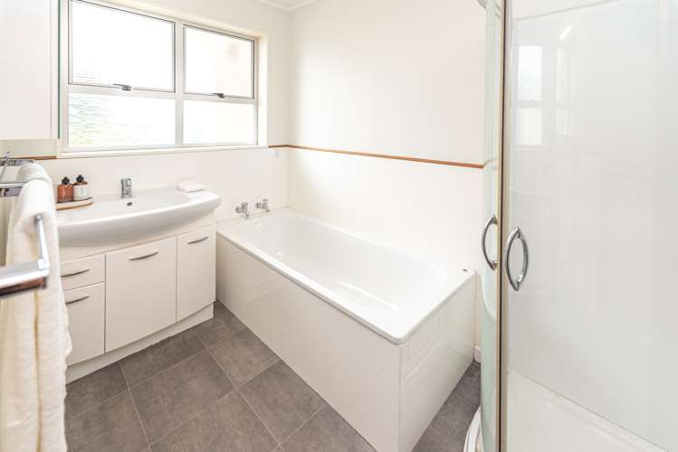 43 Exeter Crescent Springvale_14