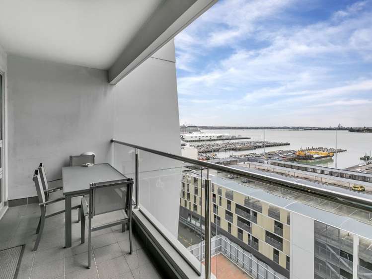 1114/2 Beach Road Auckland Central_15