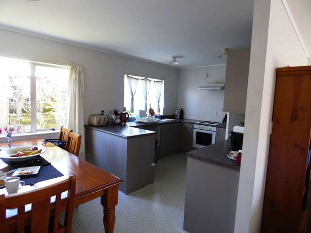 27a Essex Street Te Atatu South_1