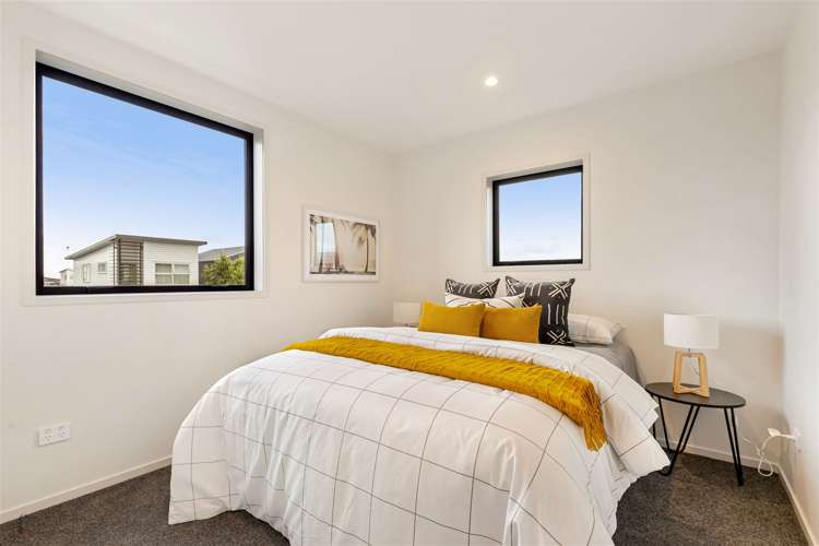 68 Glidepath Road Hobsonville_12