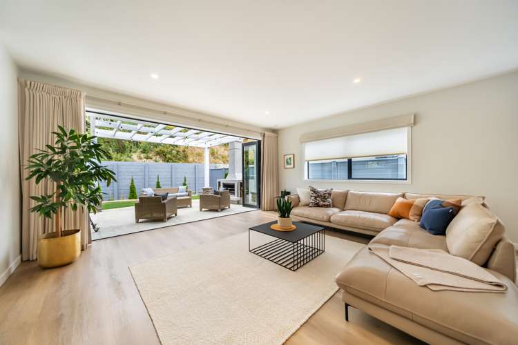 8 Ramarama Lane Crofton Downs_23