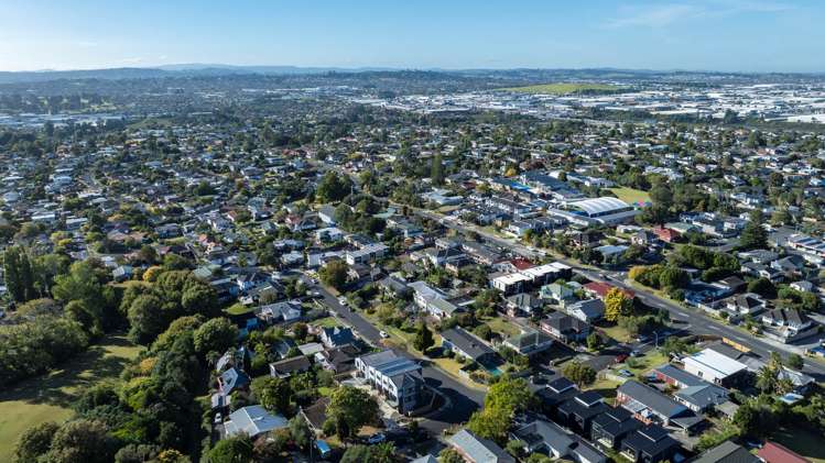 2D Grove Lane Pakuranga Heights_9