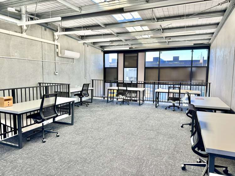 5, 14 and 57/3 Pacific Rise Mt Wellington_5