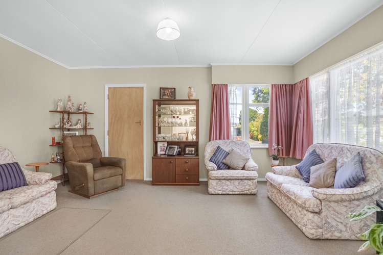 44 Russell Road Wainuiomata_4