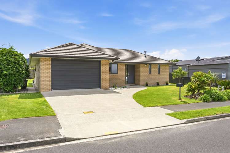 3 Michel Colombon Close Maunu_22