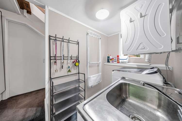 13 David Avenue Hill Park_20