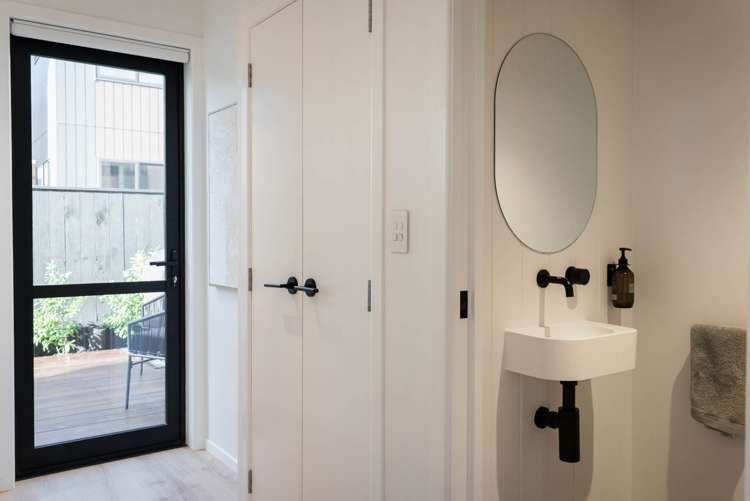 12 Papai Lane Massey_17