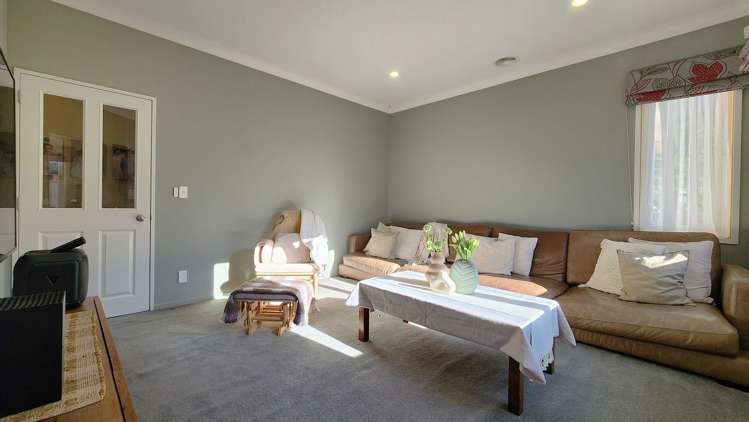 73 Amesbury Drive Churton Park_2