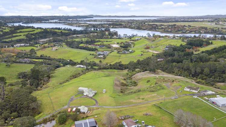 733B Ridge Road Riverhead_17