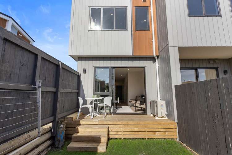 6/6 Harrison Avenue Belmont_25