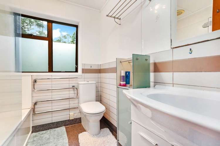 202 Godley Road Titirangi_14