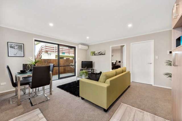 4/90 Firth Street Hamilton East_1