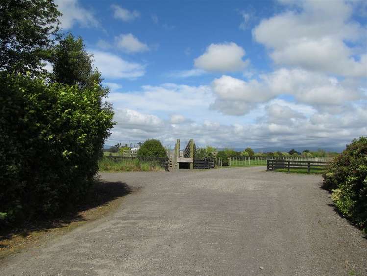 1018b Camerons Line Feilding_22