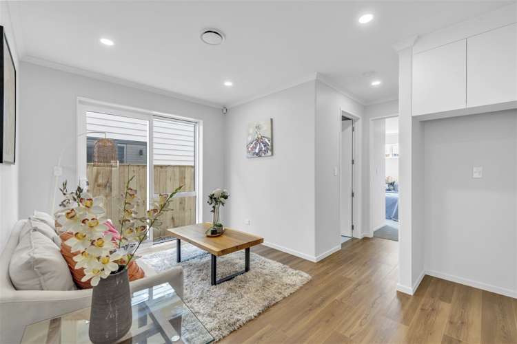 18 Dungloe Avenue Flat Bush_9