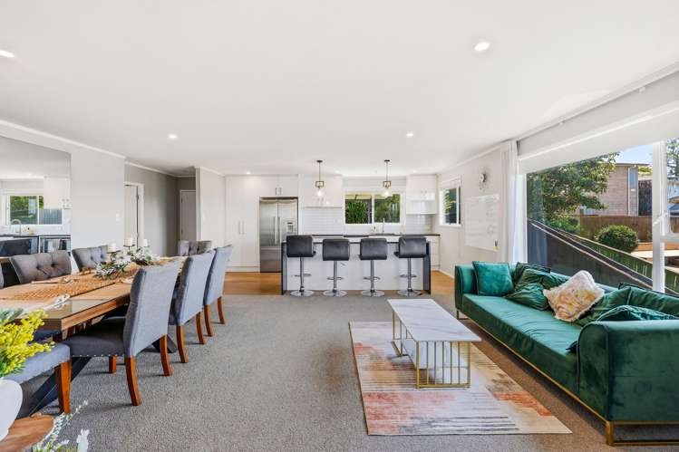 54 Chorley Avenue Massey_44