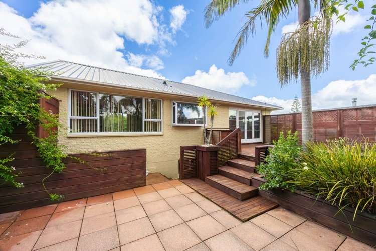 48 Lyons Avenue Murrays Bay_13