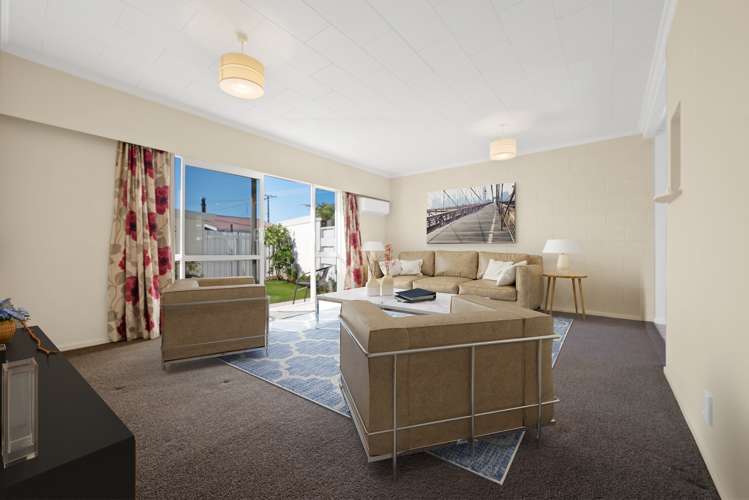 2/44 Rogers Street Blenheim Central_5