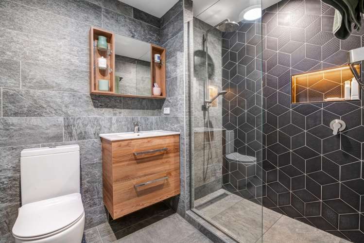 4/13 Kaihu Street Northcote_14