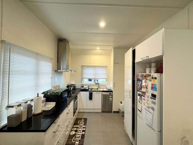 8 Dreadon Avenue Papatoetoe_1