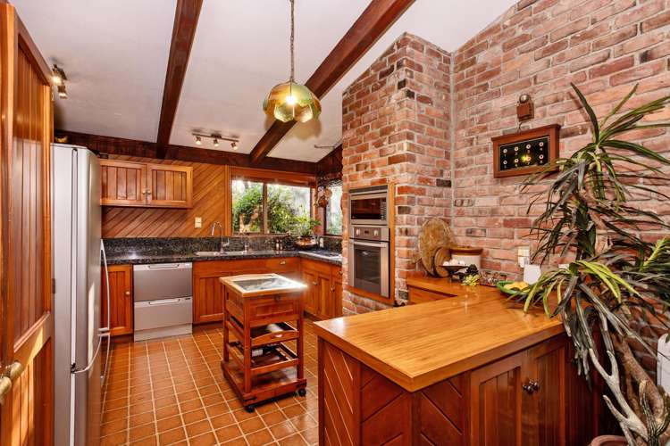 93 Gala Street Queens Park_11