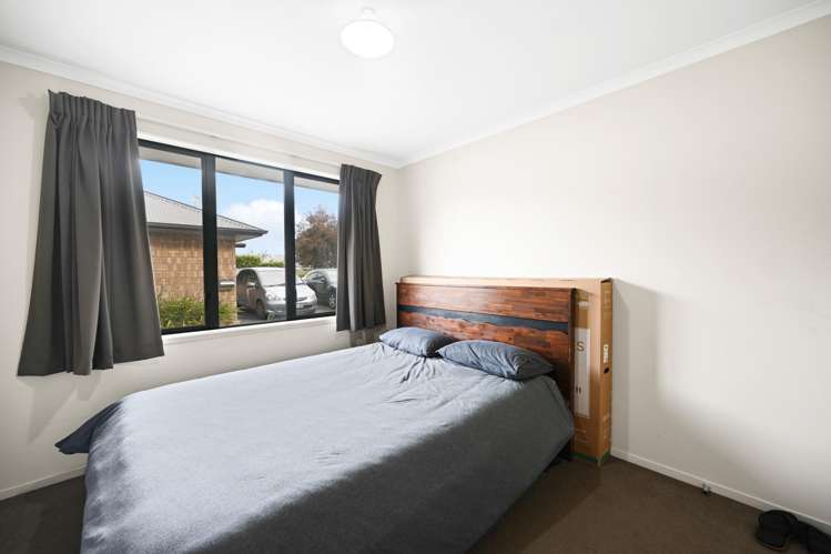 2/102 Old Farm Road Hamilton East_7