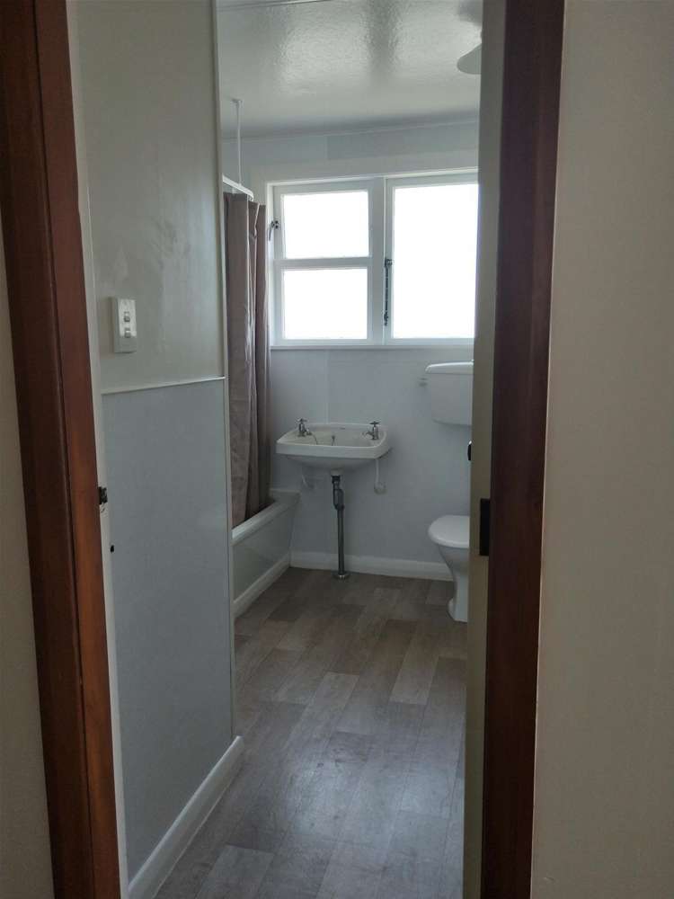 11 Kelkirk Street Kelston_10