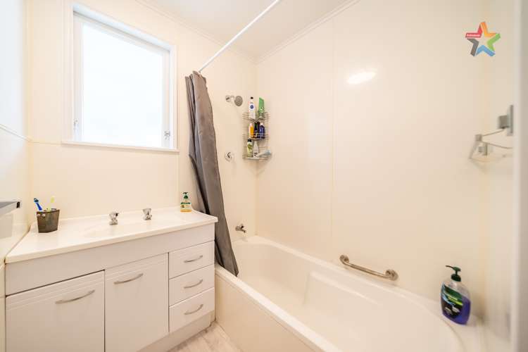 12 Dalton Grove Stokes Valley_16