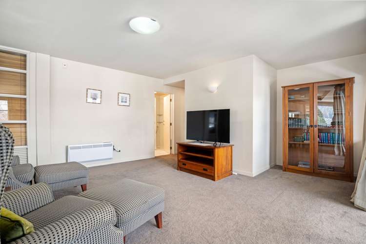 1/201 Beetham Street Queenstown_14