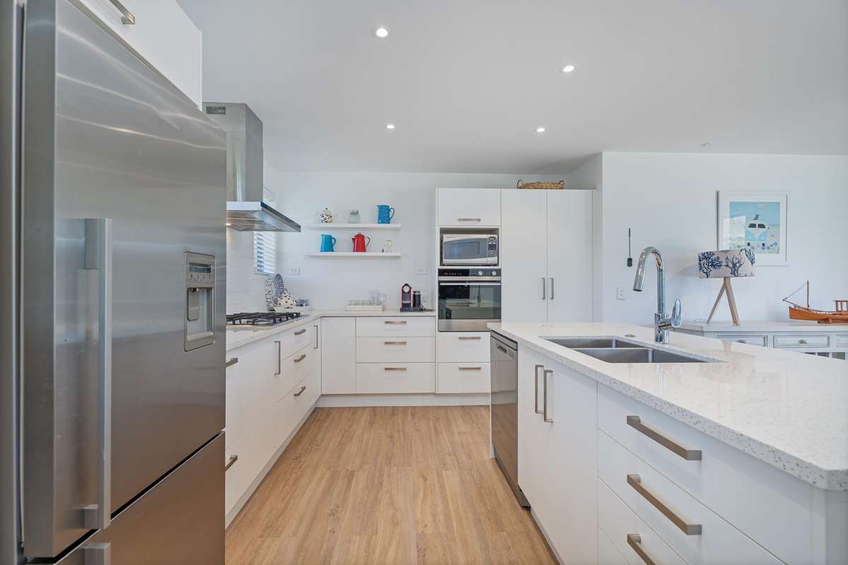 44 Longreach Drive_3